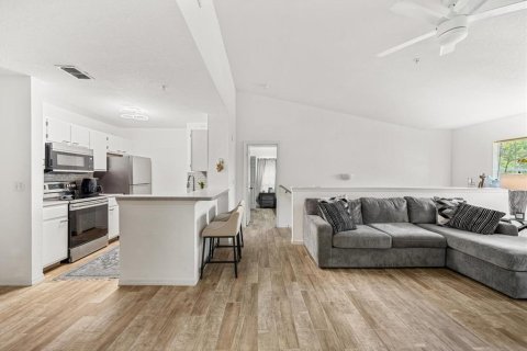Condominio en alquiler en Lakewood Ranch, Florida, 2 dormitorios, 100.33 m2 № 2283405 - foto 11