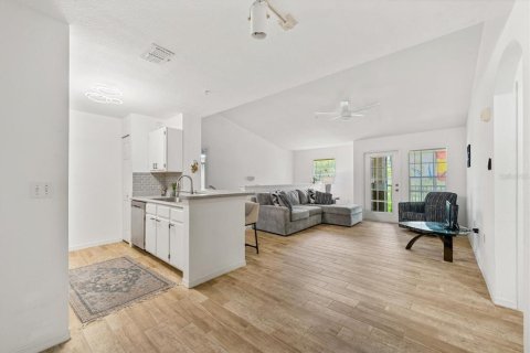 Condominio en alquiler en Lakewood Ranch, Florida, 2 dormitorios, 100.33 m2 № 2283405 - foto 17