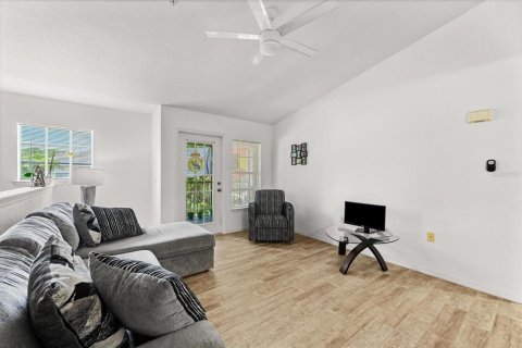 Condominio en alquiler en Lakewood Ranch, Florida, 2 dormitorios, 100.33 m2 № 2283405 - foto 2