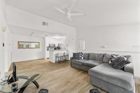 Condominio en alquiler en Lakewood Ranch, Florida, 2 dormitorios, 100.33 m2 № 2283405 - foto 13