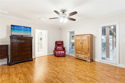 Casa en venta en Miami, Florida, 4 dormitorios, 173.17 m2 № 2007426 - foto 19