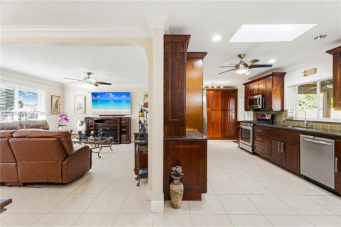 Casa en venta en Miami, Florida, 4 dormitorios, 173.17 m2 № 2007426 - foto 17