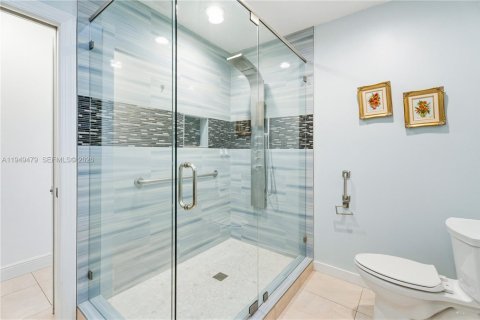 Casa en venta en Miami, Florida, 4 dormitorios, 173.17 m2 № 2007426 - foto 25