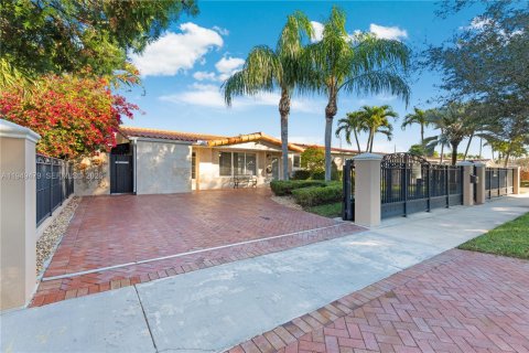 Casa en venta en Miami, Florida, 4 dormitorios, 173.17 m2 № 2007426 - foto 29
