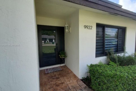 Casa en venta en Miami, Florida, 3 dormitorios, 135.92 m2 № 1939981 - foto 3