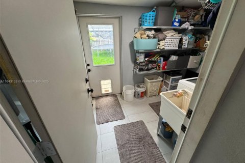 Casa en venta en Miami, Florida, 3 dormitorios, 135.92 m2 № 1939981 - foto 18