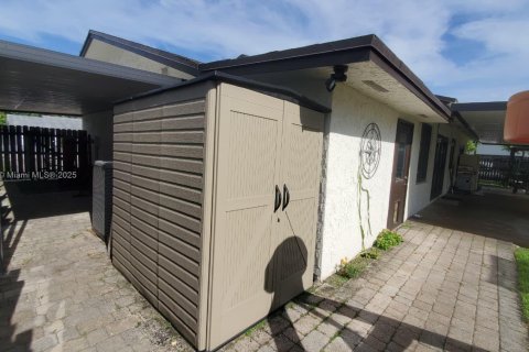 Купить виллу или дом в Майами, Флорида 1 комната, 135.92м2, № 1939981 - фото 29