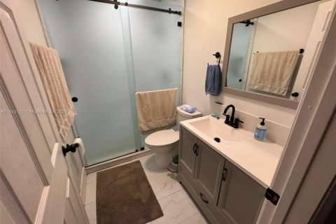 Casa en venta en Miami, Florida, 3 dormitorios, 135.92 m2 № 1939981 - foto 14