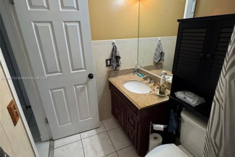 Casa en venta en Miami, Florida, 3 dormitorios, 135.92 m2 № 1939981 - foto 11