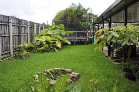Casa en venta en Miami, Florida, 3 dormitorios, 135.92 m2 № 1939981 - foto 24