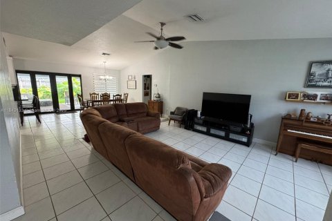 Купить виллу или дом в Майами, Флорида 1 комната, 135.92м2, № 1939981 - фото 7