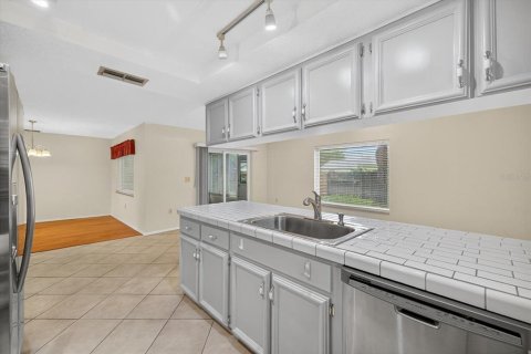 Villa ou maison à vendre à Hudson, Floride: 2 chambres, 130.9 m2 № 1902021 - photo 4