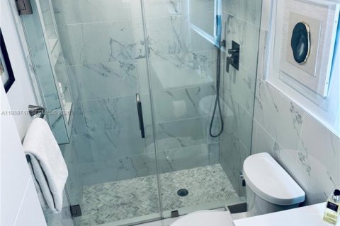 Condominio en venta en Miami, Florida, 2 dormitorios, 83.52 m2 № 2152678 - foto 18