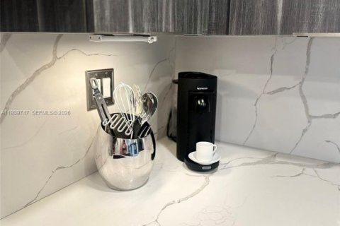 Condominio en venta en Miami, Florida, 2 dormitorios, 83.52 m2 № 2152678 - foto 13