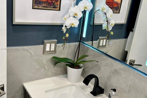 Condominio en venta en Miami, Florida, 2 dormitorios, 83.52 m2 № 2152678 - foto 30