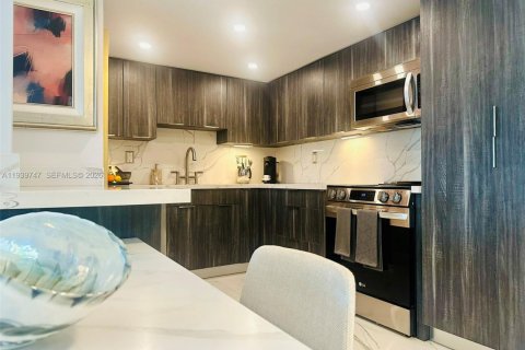 Condominio en venta en Miami, Florida, 2 dormitorios, 83.52 m2 № 2152678 - foto 9