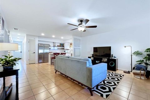 House in Bradenton, Florida 3 bedrooms, 102.84 sq.m. № 2303342 - photo 7