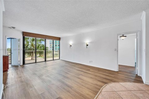 Купить кондоминиум в Авентура, Флорида 2 спальни, 130.06м2, № 2009797 - фото 15