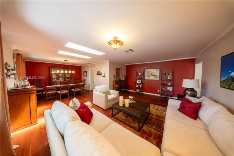 Villa ou maison à vendre à Palmetto Bay, Floride: 4 chambres, 248.98 m2 № 2172707 - photo 11
