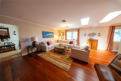 Villa ou maison à vendre à Palmetto Bay, Floride: 4 chambres, 248.98 m2 № 2172707 - photo 9
