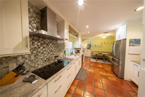 Villa ou maison à vendre à Palmetto Bay, Floride: 4 chambres, 248.98 m2 № 2172707 - photo 21