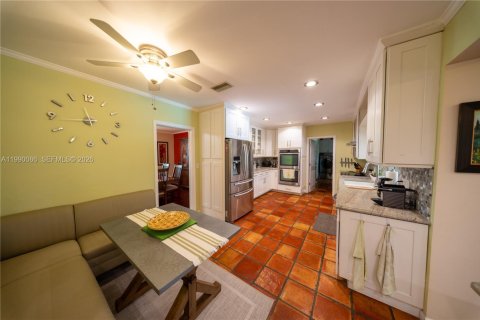 Villa ou maison à vendre à Palmetto Bay, Floride: 4 chambres, 248.98 m2 № 2172707 - photo 7