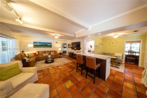 Villa ou maison à vendre à Palmetto Bay, Floride: 4 chambres, 248.98 m2 № 2172707 - photo 17