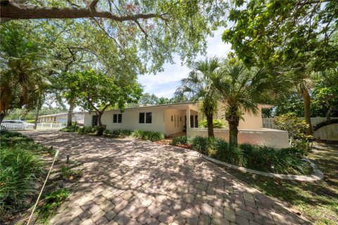 Villa ou maison à Palmetto Bay, Floride 4 chambres, 248.98 m2 № 2172707