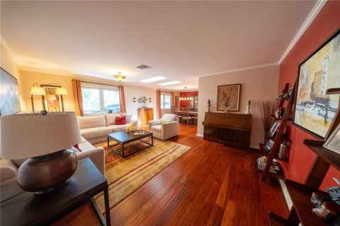 Villa ou maison à vendre à Palmetto Bay, Floride: 4 chambres, 248.98 m2 № 2172707 - photo 10