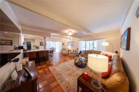 Villa ou maison à vendre à Palmetto Bay, Floride: 4 chambres, 248.98 m2 № 2172707 - photo 16