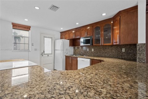 Condo in Aventura, Florida, 2 bedrooms  № 2002910