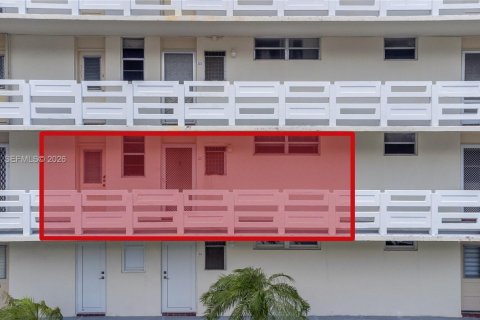 Condo in Aventura, Florida, 2 bedrooms  № 2002910 - photo 27
