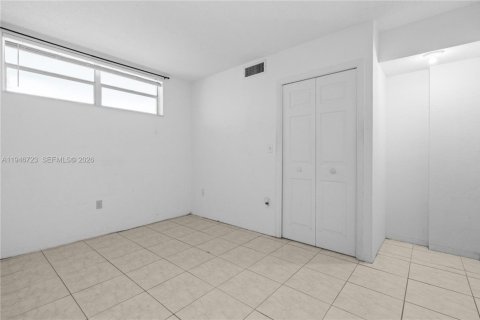 Condo in Aventura, Florida, 2 bedrooms  № 2002910 - photo 20