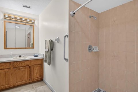 Townhouse in New Smyrna Beach, Florida 2 bedrooms, 156.63 sq.m. № 2291332 - photo 17