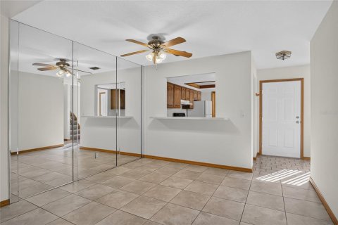 Townhouse in New Smyrna Beach, Florida 2 bedrooms, 156.63 sq.m. № 2291332 - photo 11
