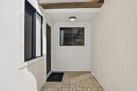 Townhouse in New Smyrna Beach, Florida 2 bedrooms, 156.63 sq.m. № 2291332 - photo 4