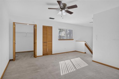 Townhouse in New Smyrna Beach, Florida 2 bedrooms, 156.63 sq.m. № 2291332 - photo 20