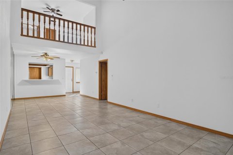Townhouse in New Smyrna Beach, Florida 2 bedrooms, 156.63 sq.m. № 2291332 - photo 12