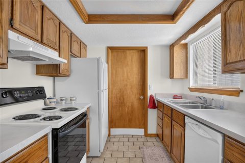 Townhouse in New Smyrna Beach, Florida 2 bedrooms, 156.63 sq.m. № 2291332 - photo 6