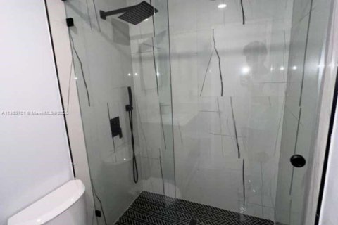 Снять в аренду таунхаус в Дейви, Флорида 3 спальни, 151.43м2, № 1956385 - фото 17