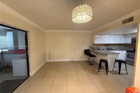 Adosado en alquiler en Davie, Florida, 4 dormitorios, 147.71 m2 № 1978331 - foto 3