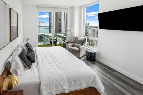 Condo in Miami, Florida, 2 bedrooms  № 1969786 - photo 17