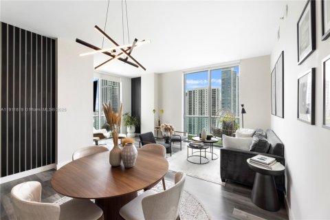 Condo in Miami, Florida, 2 bedrooms  № 1969786 - photo 5