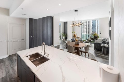 Condo in Miami, Florida, 2 bedrooms  № 1969786 - photo 9