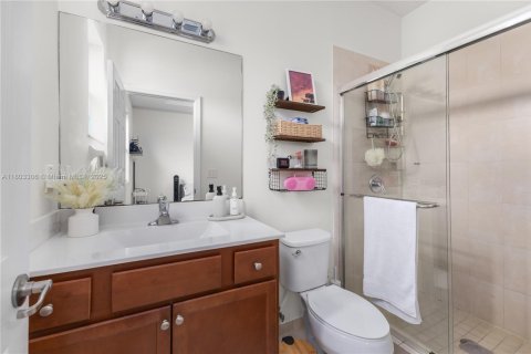 Townhouse in Hialeah, Florida 3 bedrooms, 143.53 sq.m. № 1871284 - photo 27