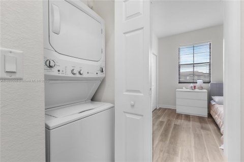 Townhouse in Hialeah, Florida 3 bedrooms, 143.53 sq.m. № 1871284 - photo 19
