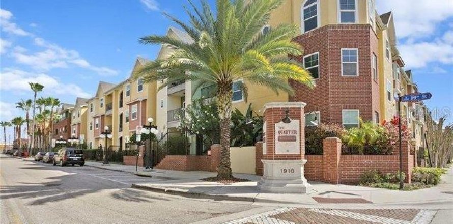 Condo à Tampa, Floride, 2 chambres  № 2399233