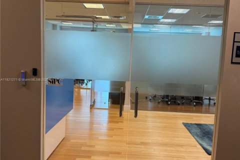 Immobilier commercial à vendre à Miami, Floride № 2021184 - photo 3