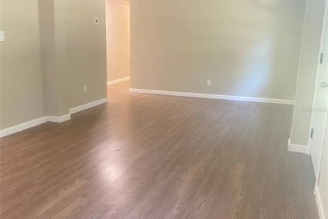 House in Floral City, Florida 3 bedrooms, 149.39 sq.m. № 1718610 - photo 14