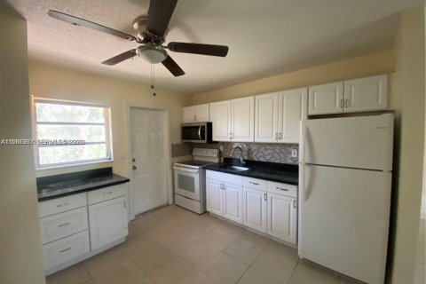 Villa ou maison à Oakland Park, Floride 3 chambres, 185.15 m2 № 2021852